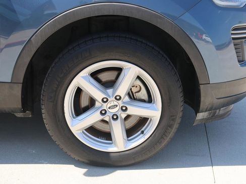 Used 2019 Ford Explorer XLT w/ Class II Trailer Tow Package image 9