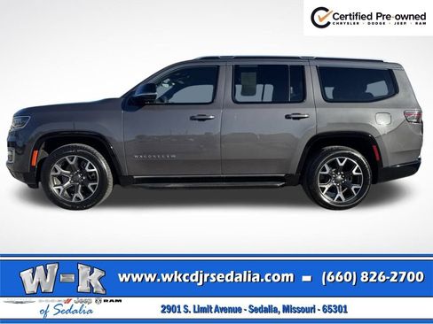 Certified 2024 Jeep Wagoneer Series III AWD/4WD image 7