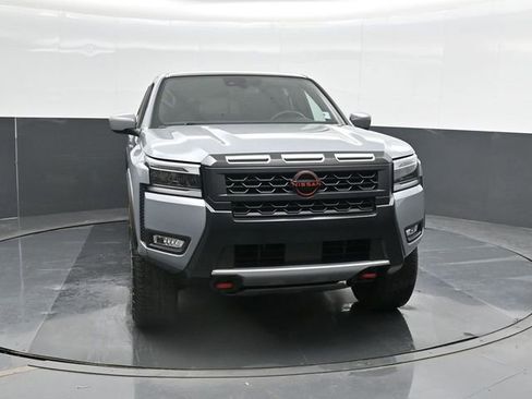 Used 2025 Nissan Frontier PRO-4X AWD/4WD image 6