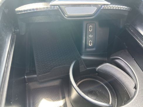 Used 2025 Mercedes-Benz GLC 43 AMG 4MATIC image 42