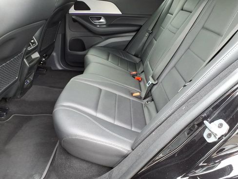 Used 2024 Mercedes-Benz GLE 450e 4MATIC image 11