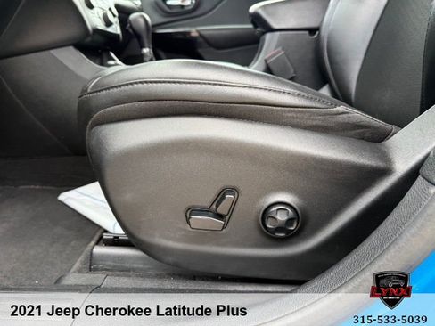 Used 2021 Jeep Cherokee Latitude Plus AWD/4WD image 13