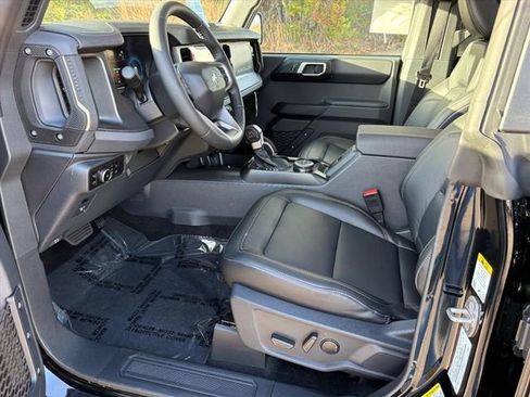 New 2025 Ford Bronco Badlands image 14