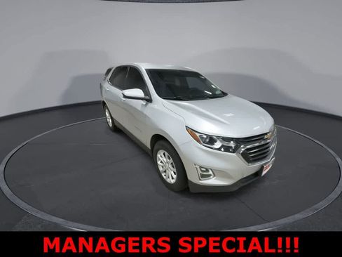 Used 2019 Chevrolet Equinox LT image 2