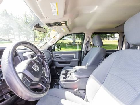 Used 2017 RAM 1500 Classic SLT AWD/4WD image 10