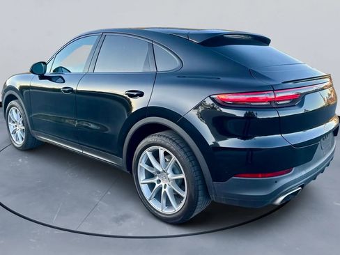 Used 2021 Porsche Cayenne Coupe image 4