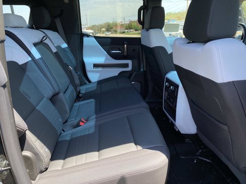 Used 2025 GMC Hummer EV 3X AWD/4WD image 27