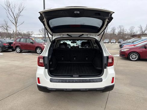 Used 2017 Subaru Outback 3.6R Limited image 27