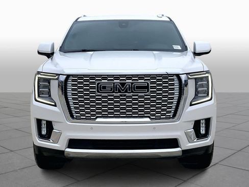 Used 2022 GMC Yukon SLT w/ SLT Premium Package image 7