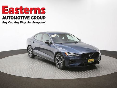 Used 2022 Volvo S60 B5 Momentum image 49