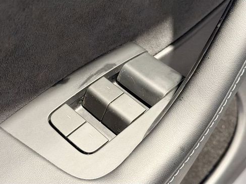 Used 2023 Tesla Model Y Long Range image 16