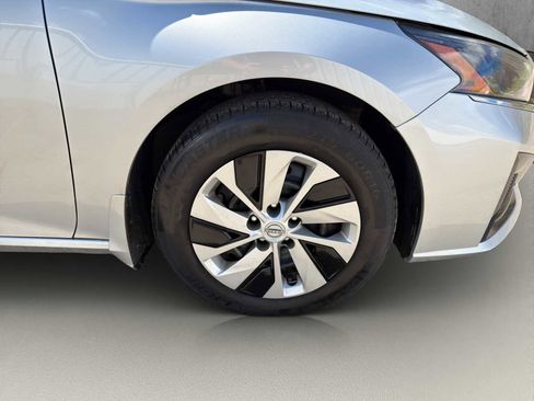 Used 2024 Nissan Altima 2.5 S FWD image 23