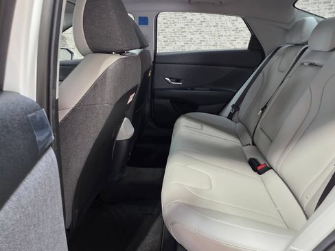 New 2026 Hyundai Elantra Limited FWD image 15