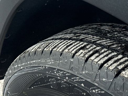 Used 2020 Chevrolet Traverse LT w/ LPO, Floor Liner Package image 11