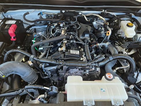 Used 2024 Toyota Tacoma TRD Sport AWD/4WD image 25