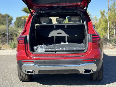 New 2026 Mercedes-Benz GLB 250 image 12