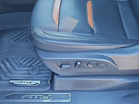 Certified 2024 GMC Sierra 1500 AT4 w/ AT4 Preferred Package AWD/4WD image 19