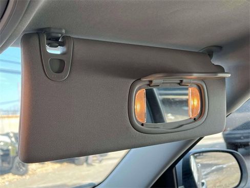 Used 2019 Jeep Cherokee Latitude Plus image 29