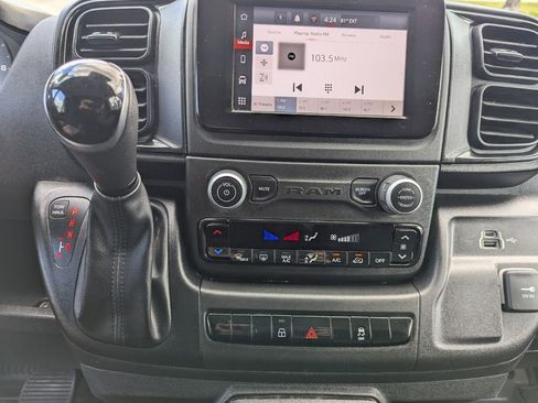 Used 2025 RAM ProMaster 2500 w/ Convenience Group image 13