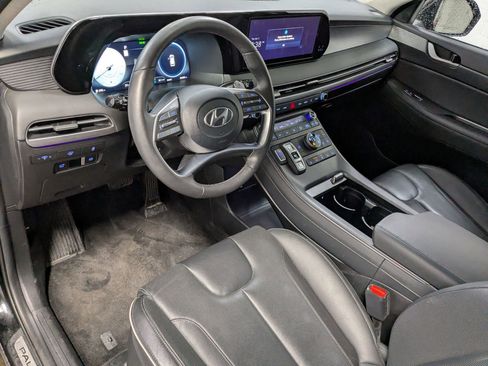 Used 2025 Hyundai Palisade Limited AWD/4WD image 17