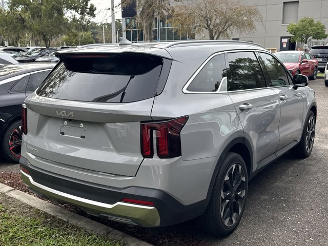 Used 2025 Kia Sorento EX FWD image 6