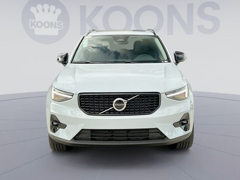 New 2026 Volvo XC40 B5 Plus w/ Protection Package Premier image 11