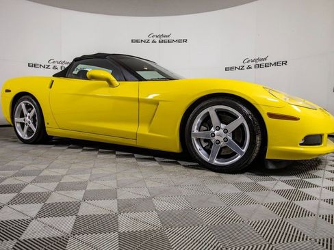 Used 2006 Chevrolet Corvette Convertible w/ Preferred Equipment Group image 3