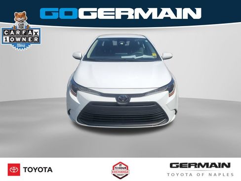 Used 2023 Toyota Corolla LE FWD image 3