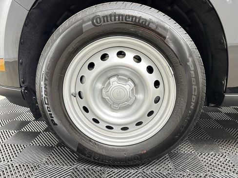 New 2025 Ford Maverick XL image 10