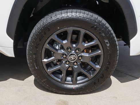 Used 2024 Toyota Tundra Limited w/ TRD Off-Road Package AWD/4WD image 10