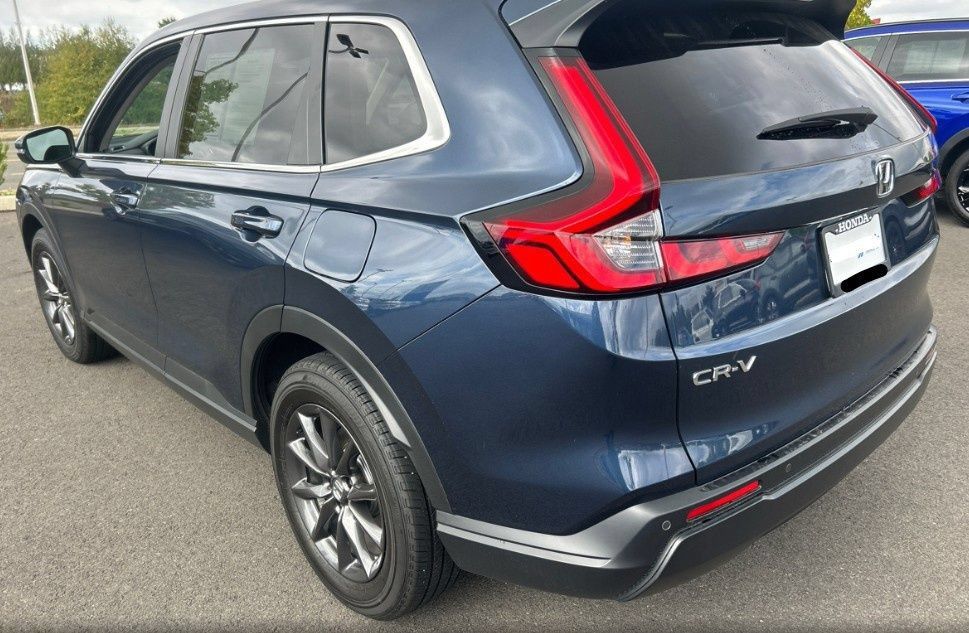 Used 2026 Honda CR-V EX-L image 3