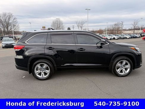 Used 2017 Toyota Highlander Limited image 7
