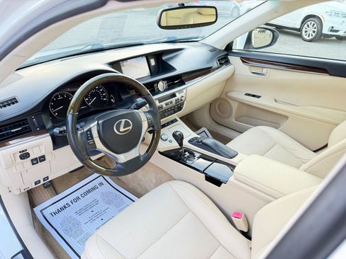 Used 2015 Lexus ES 350 w/ Luxury Package FWD image 11