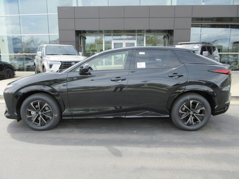 New 2026 Lexus RZ 450e AWD image 3
