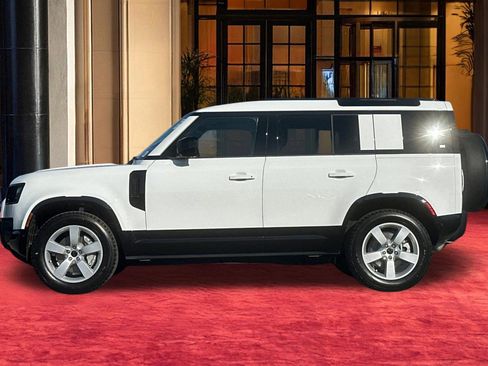 New 2026 Land Rover Defender 110 X-Dynamic SE image 2