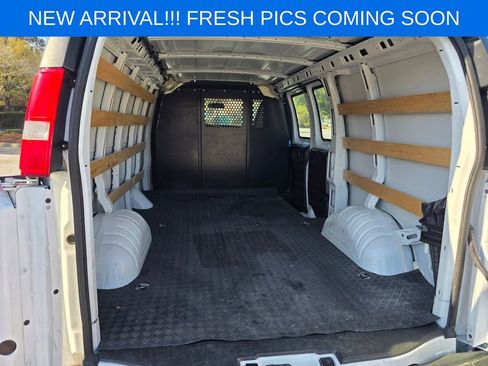 Used 2024 Chevrolet Express 2500 w/ Driver Convenience Package image 14