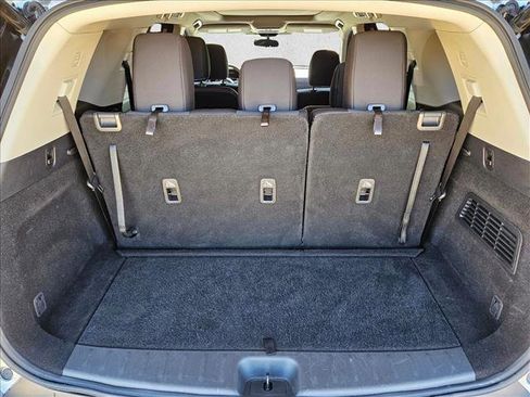 Used 2024 Nissan Pathfinder SV w/ SV Premium Package FWD image 6