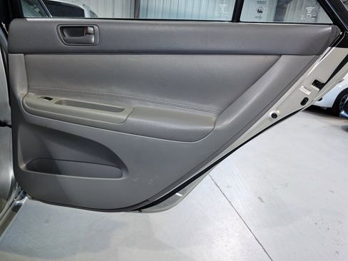 Used 2003 Toyota Camry LE image 23