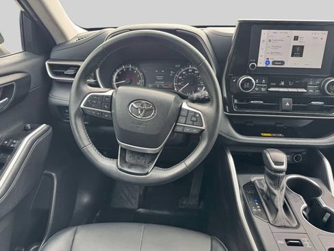 Certified 2025 Toyota Highlander XLE AWD/4WD image 19