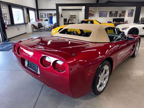 Used 2004 Chevrolet Corvette Convertible w/ Preferred Equipment Group image 18