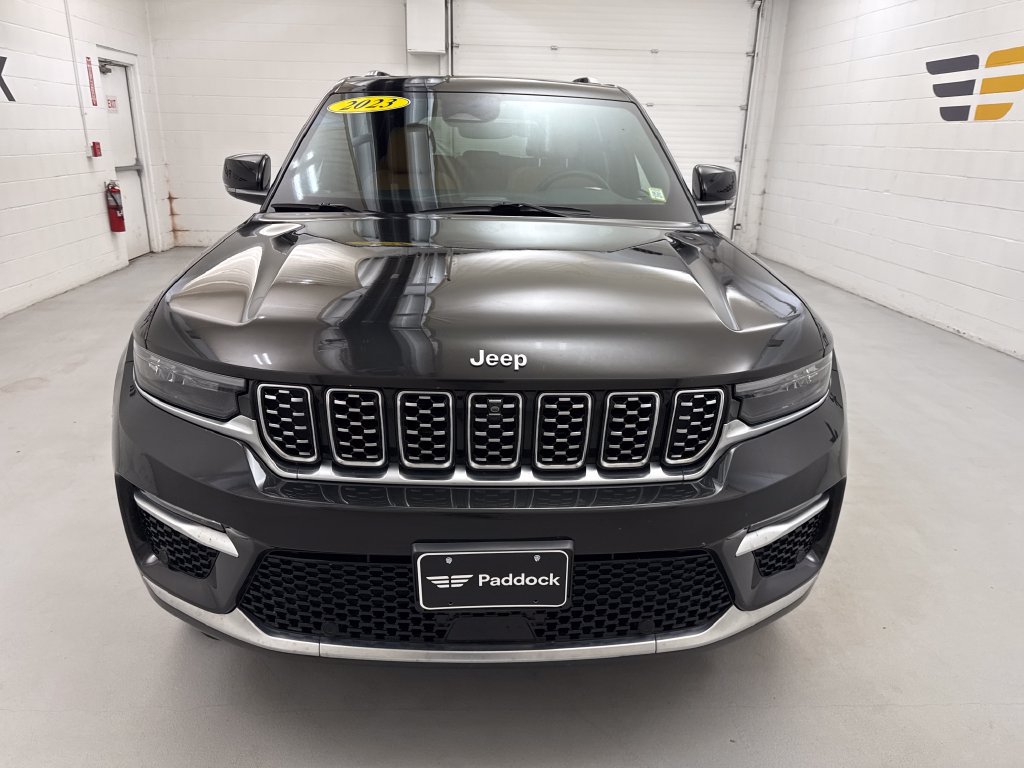Used 2023 Jeep Grand Cherokee Summit AWD/4WD image 8