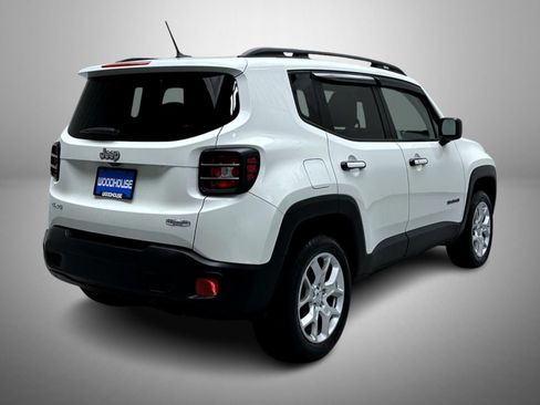 Used 2017 Jeep Renegade Latitude w/ Popular Equipment Group AWD/4WD image 5