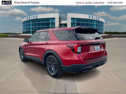 Used 2026 Ford Explorer ST-Line w/ ST-Line Street Pack RWD image 7