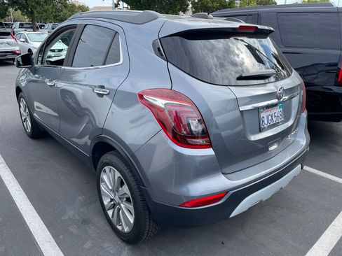 Used 2019 Buick Encore Preferred FWD image 2
