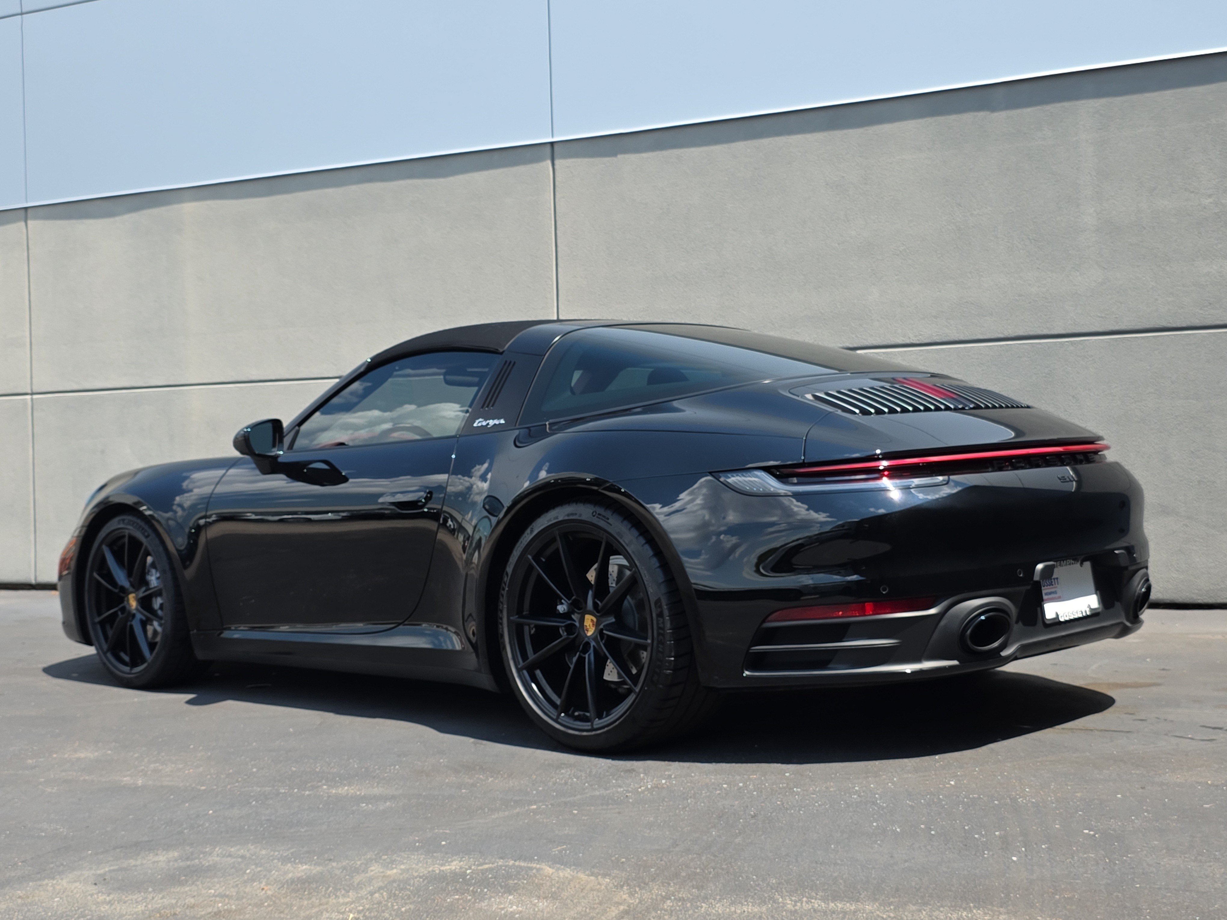 Used 2024 Porsche 911 Targa 4 AWD/4WD image 3