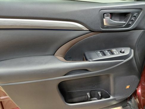 Used 2019 Toyota Highlander Limited Platinum AWD/4WD image 51