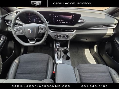 Used 2025 Buick Envista Preferred FWD image 9