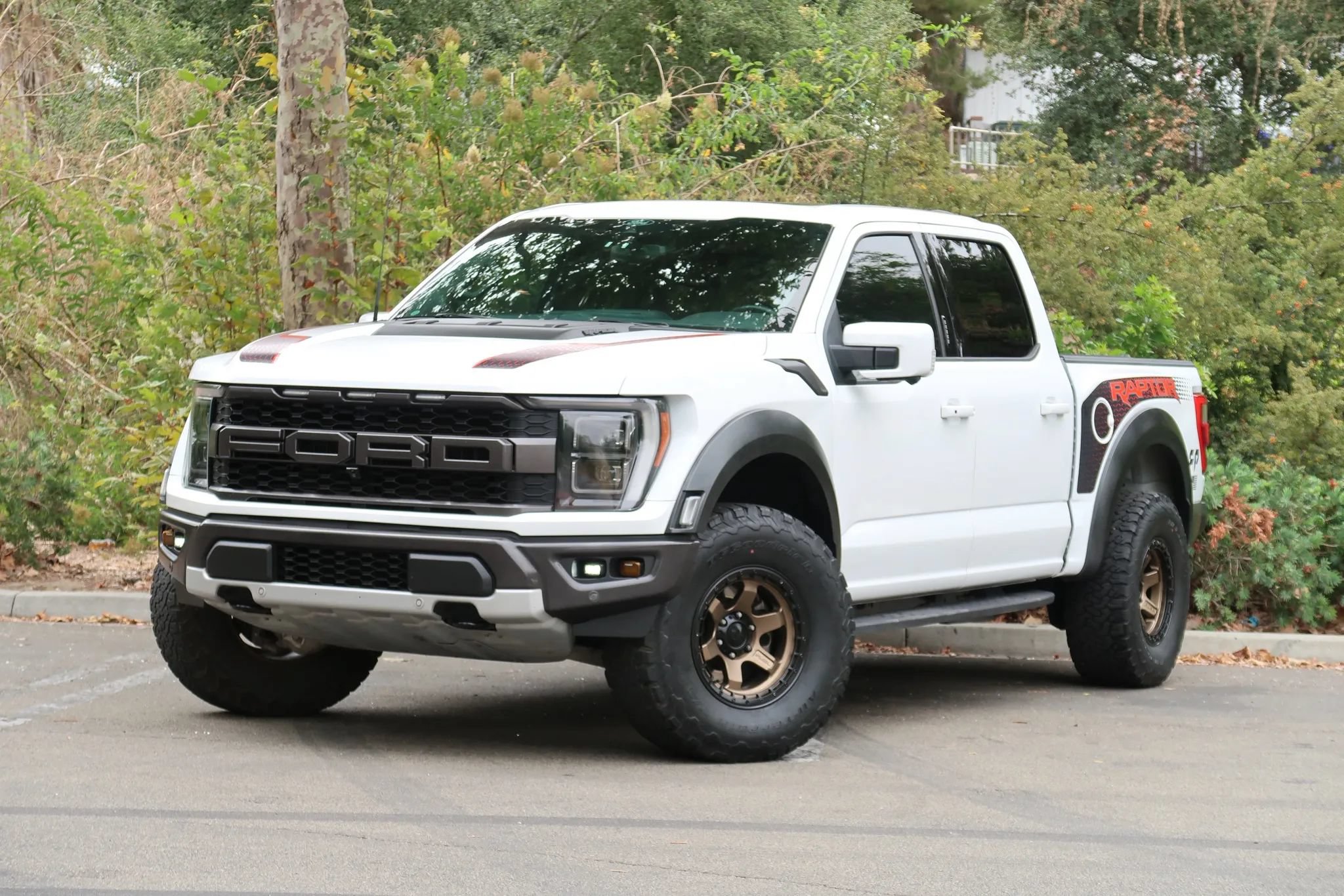 Used 2022 Ford F150 Raptor w/ Equipment Group 801A High AWD/4WD image 4