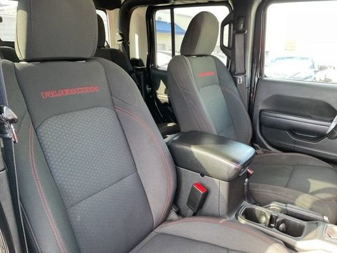 Used 2022 Jeep Gladiator Rubicon w/ Cold Weather Group AWD/4WD image 11