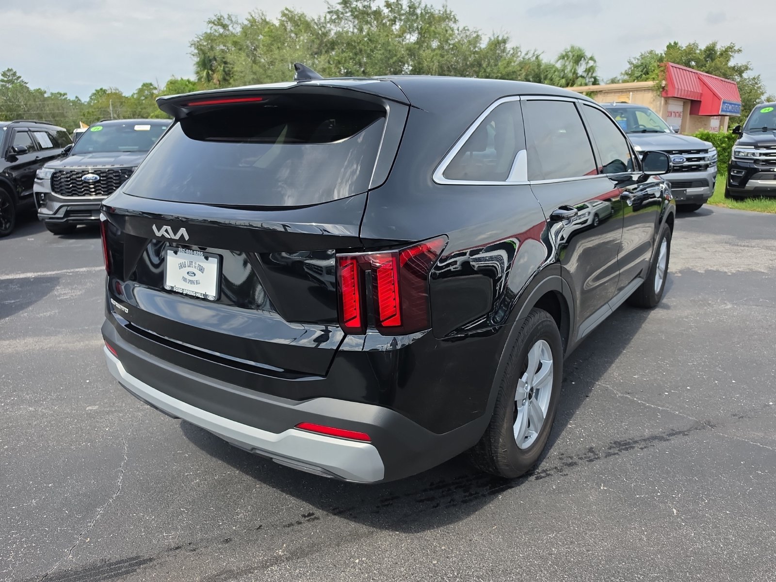 Used 2026 Kia Sorento LX FWD image 3